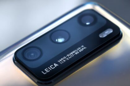 Câmeras traseiras Huawei P40 Pro.