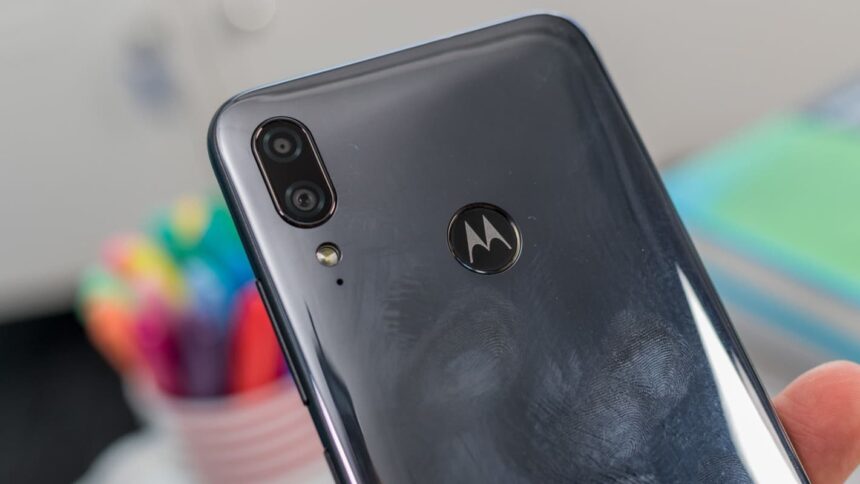 Moto E6 Plus traseira.