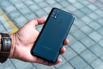 Samsung Galaxy M31 preto.