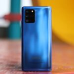Galaxy S10 Lite azul, parte traseira.