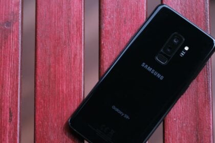 Galaxy S9 Plus parte traseira.