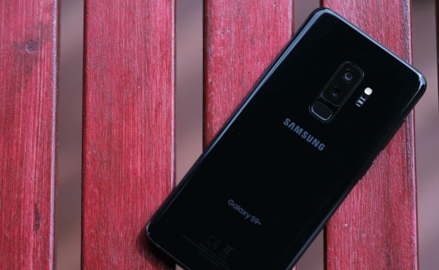 Galaxy S9 Plus parte traseira.