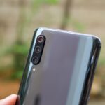 Xiaomi Mi 9 preto traseira.