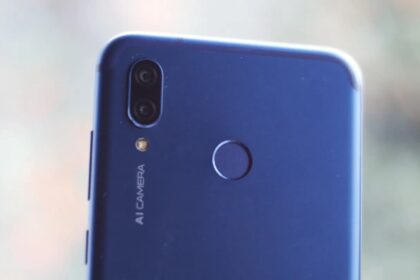 Traseira smartphone Huawei.
