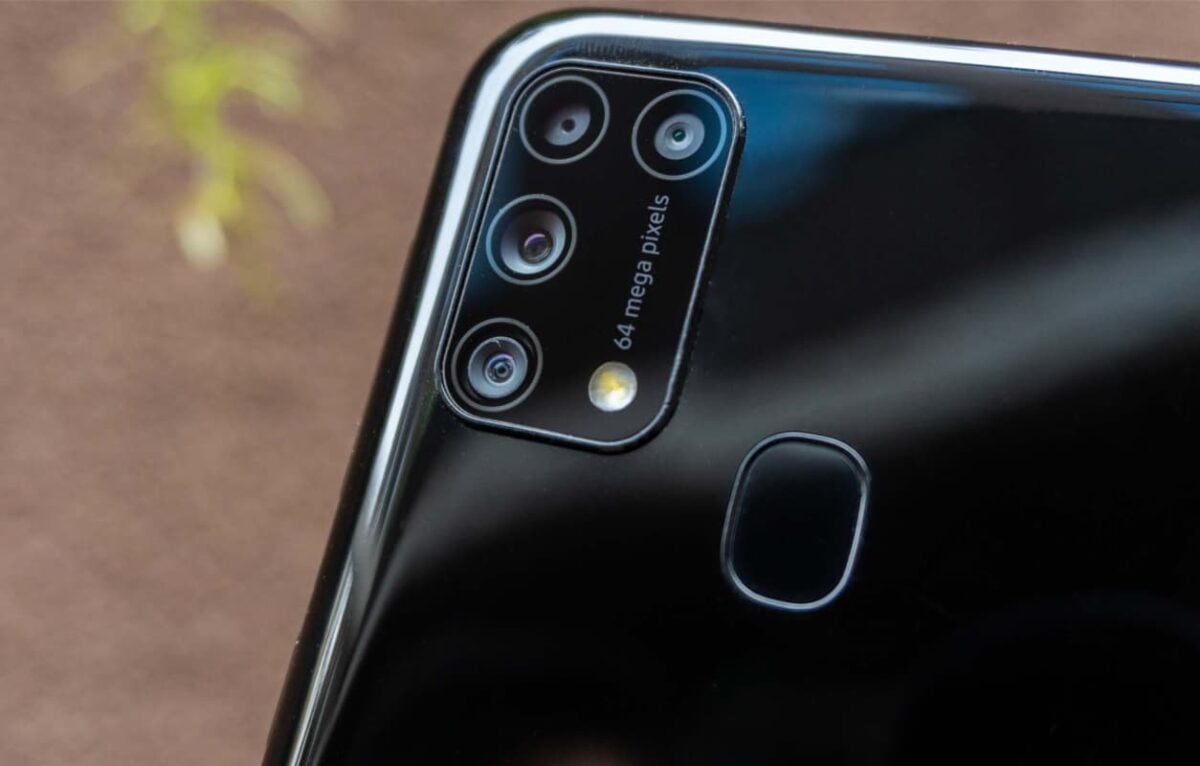 Traseira Galaxy M31.