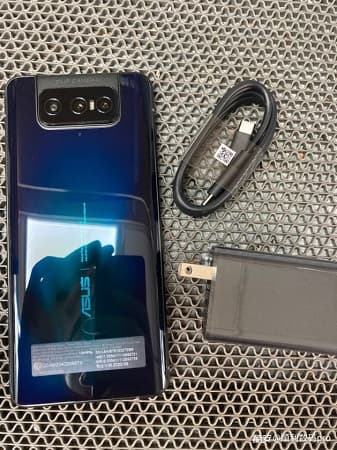 Zenfone 7 tem design e acessórios confirmados antes do lançamento Traseira Zenfone 7.
