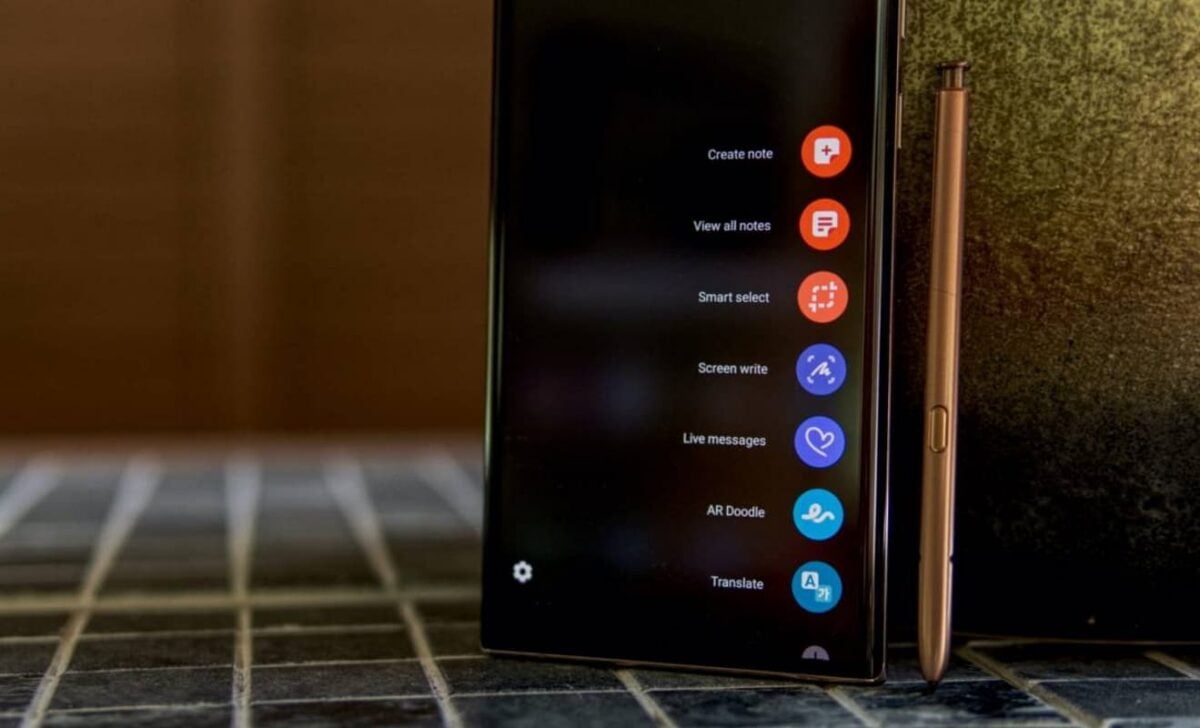 Note 20 tela e S Pen.