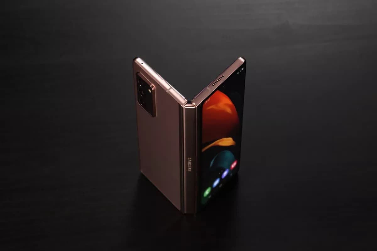 Galaxy Z Fold 2 imagem.