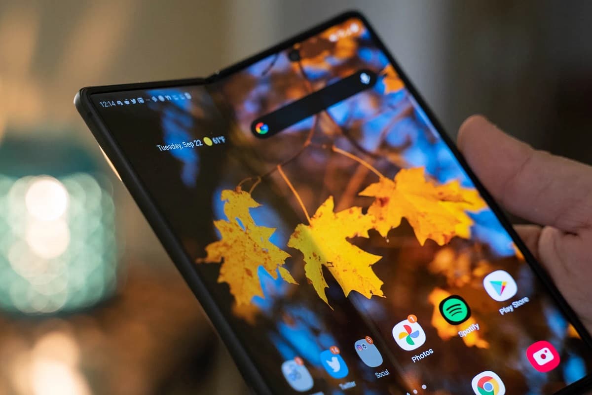 Tela Galaxy Z Fold 2.