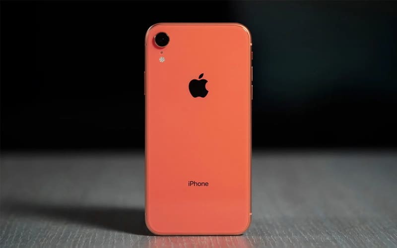 iPhone 11 e XR: Preços sobem no Brasil após lançamento do iPhone 12 iphone xr cor laranja
