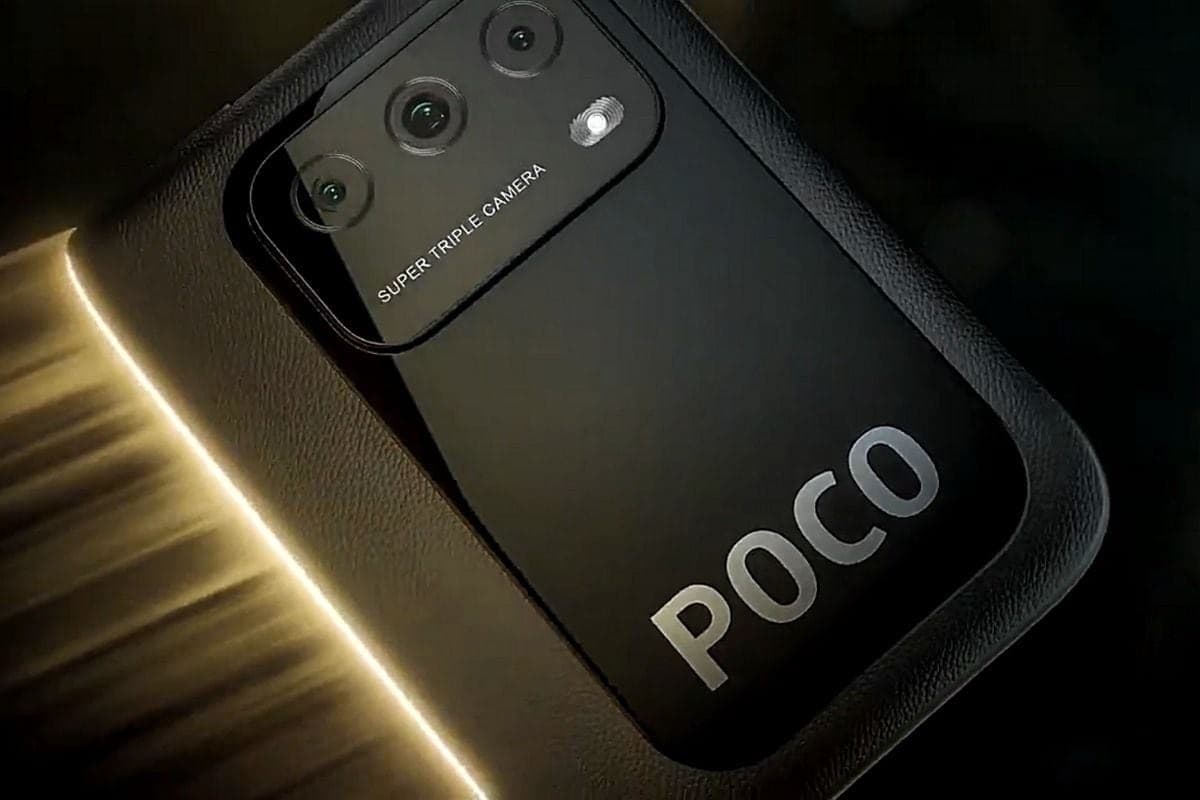Traseira POCO M3 logo.
