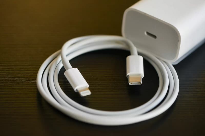 iPhone 12: Procon-SP exigirá que a Apple inclua o carregador na caixa Carregador iPhone 12.
