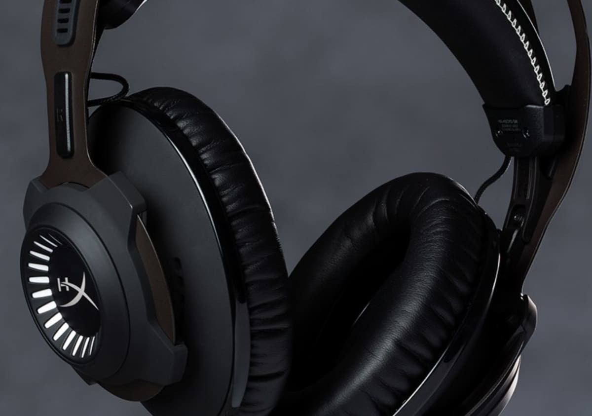 cloud revolver plus 7.1 preto