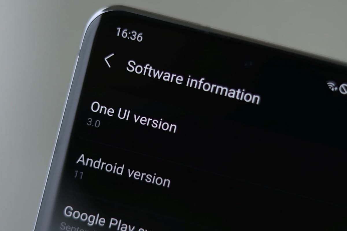 Smartphone com One UI 3.0
