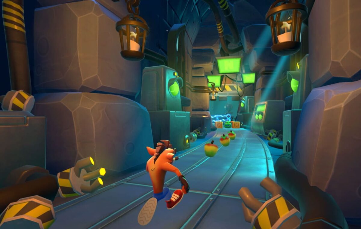 crash bandicoot on the run gameplay