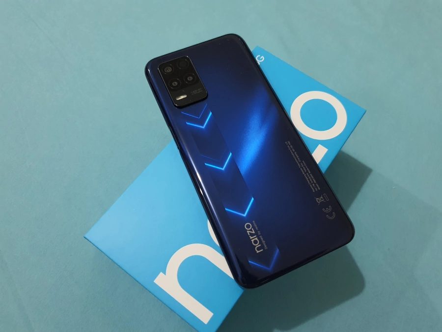 realme narzo 30 5g traseira