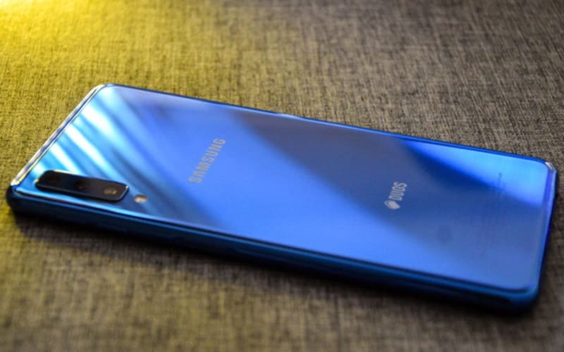 Galaxy A7 2018 recebe atualização de segurança de outubro no Brasil a7 2018 brasil