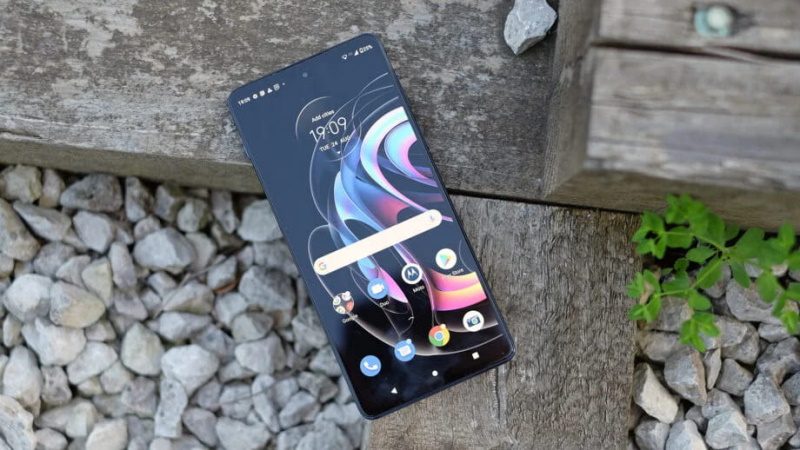 Galaxy S22 Plus vs Motorola Edge 20 Pro: Comparativo entre os celulares edge 20 pro screen