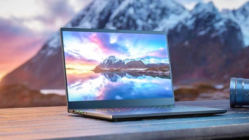 Razer Blade 15 é lançado! O primeiro notebook gamer com tela OLED a 240 Hz razer blade 15 tela