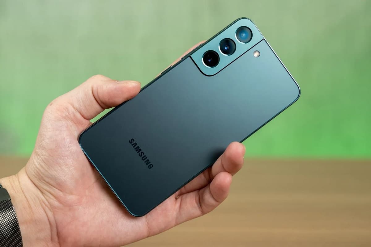 Traseira Galaxy S22