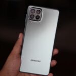 Foto da parte traseira do Galaxy M53