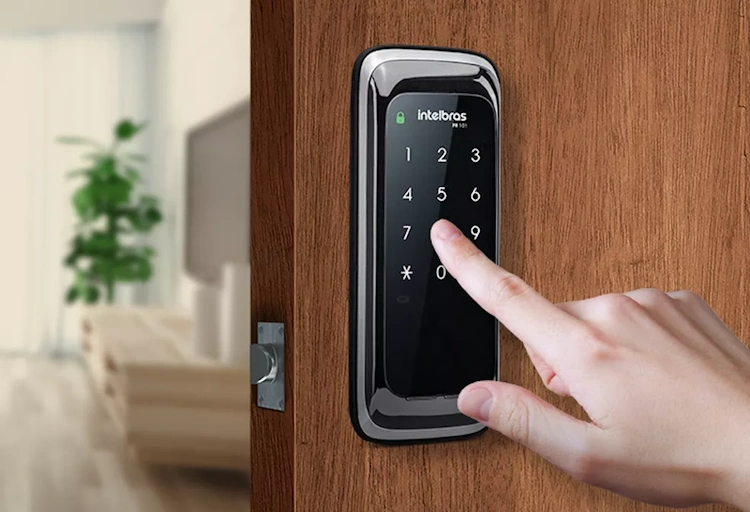Fechadura digital de sobrepor: conheça 5 modelos para comprar fechadura digital intelbras