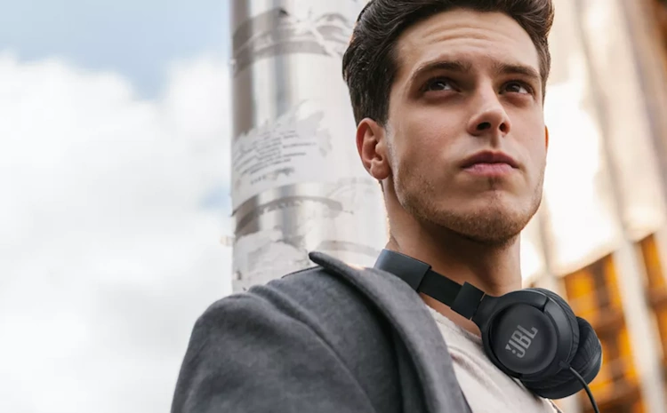 Headphones da JBL: 5 modelos para conferir em 2023 jbl tune 500