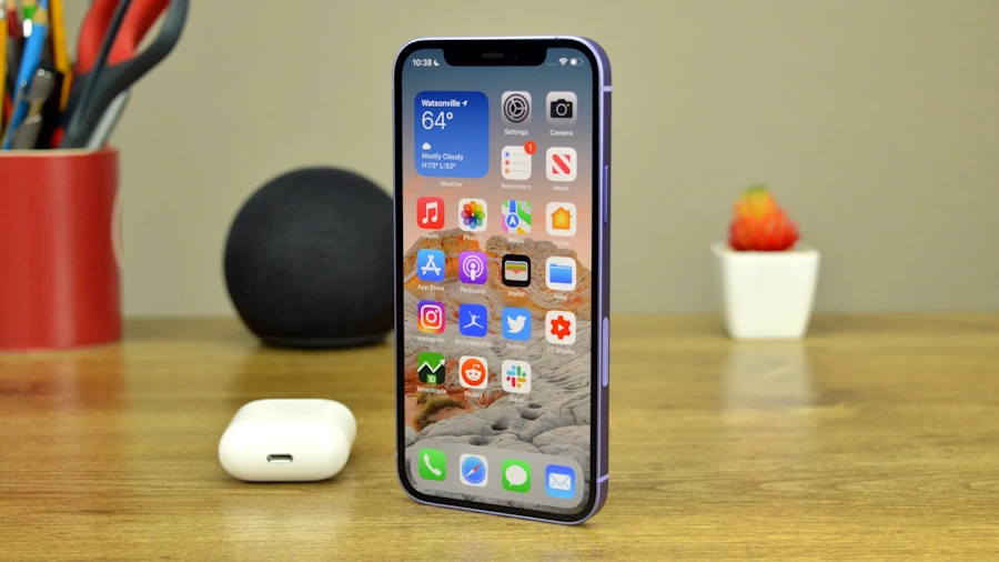 Apple iPhone 12: ainda é uma boa escolha em 2023? iphone 12 design oficial