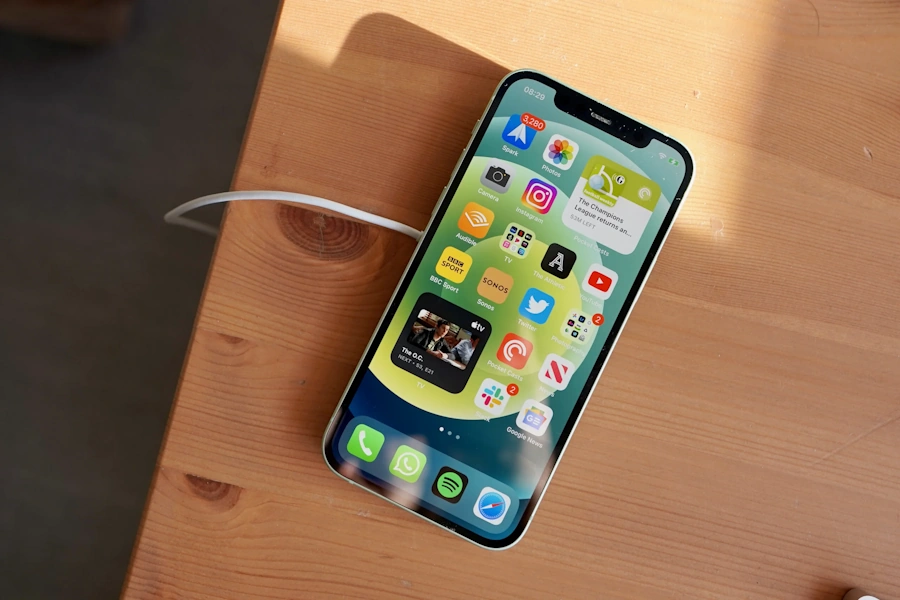 iphone 12 tela