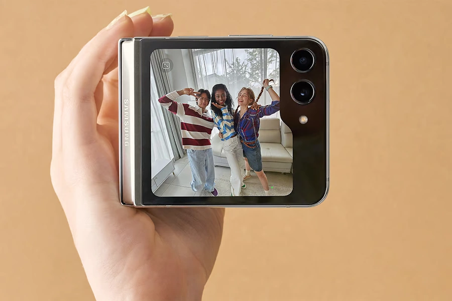 iPhone 14 vs Galaxy Z Flip 5: qual deles escolher em 2023? galaxy z flip 5 camera