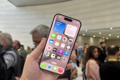 iphone 15 titanio