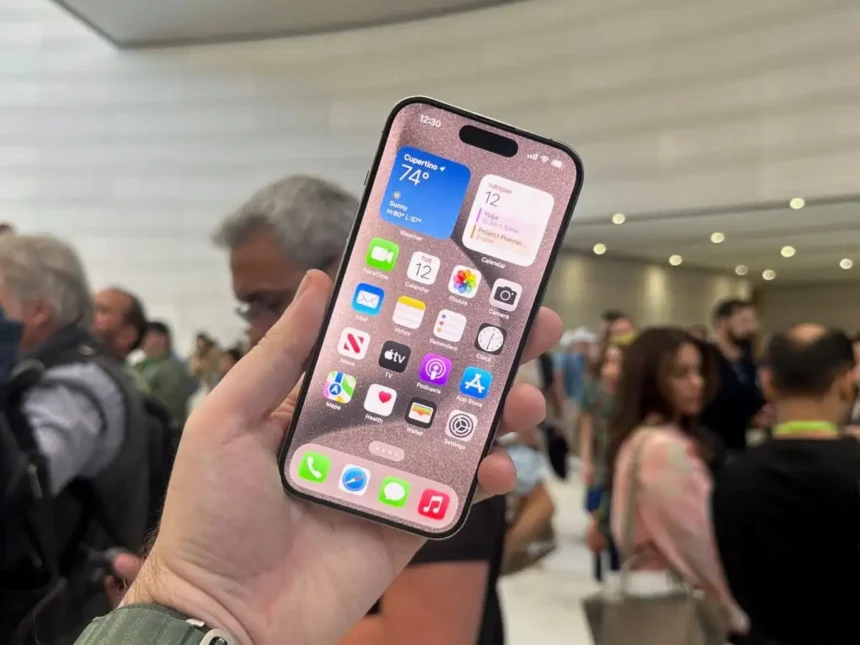 iphone 15 titanio