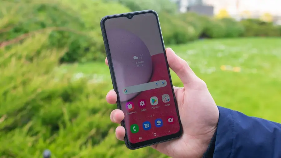 Galaxy A: Os 13 celulares baratos da Samsung para comprar na Black Friday 2023 galaxy a13 tela