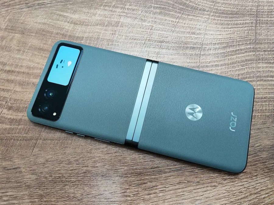 Os 10 melhores celulares da Motorola com 5G no Brasil motorola razr 40