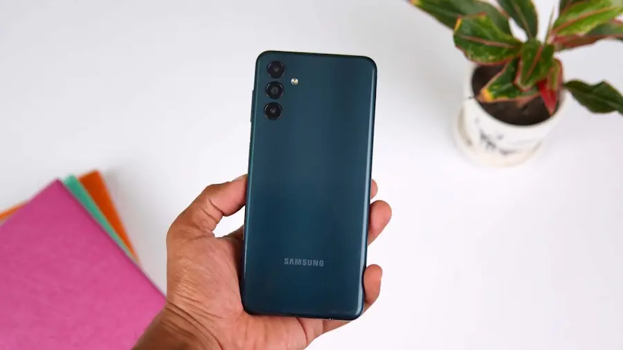 Os 10 melhores celulares baratos vendidos no Brasil em 2024 galaxy a04s traseira