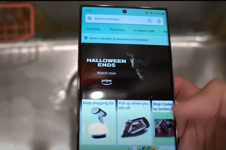 Galaxy S23 Ultra e iPhone 15 Pro Max são congelados, veja o que aconteceu s23 ultra congelado na pia