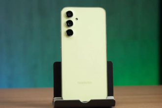 Traseira do Galaxy A54 amarelo