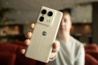 Motorola Edge 50 Ultra madeira