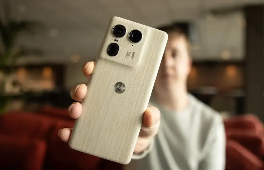 Motorola Edge 50 Ultra madeira