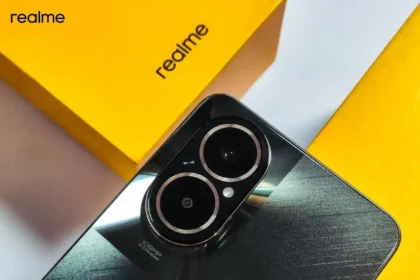 Foto traseira das câmeras do C67 da Realme.