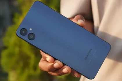 Foto da traseira do Galaxy A05