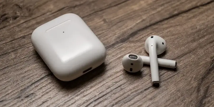 AirPods de 2ª geração: ainda vale a pena comprar os fones de ouvido? airpods 2 com a case