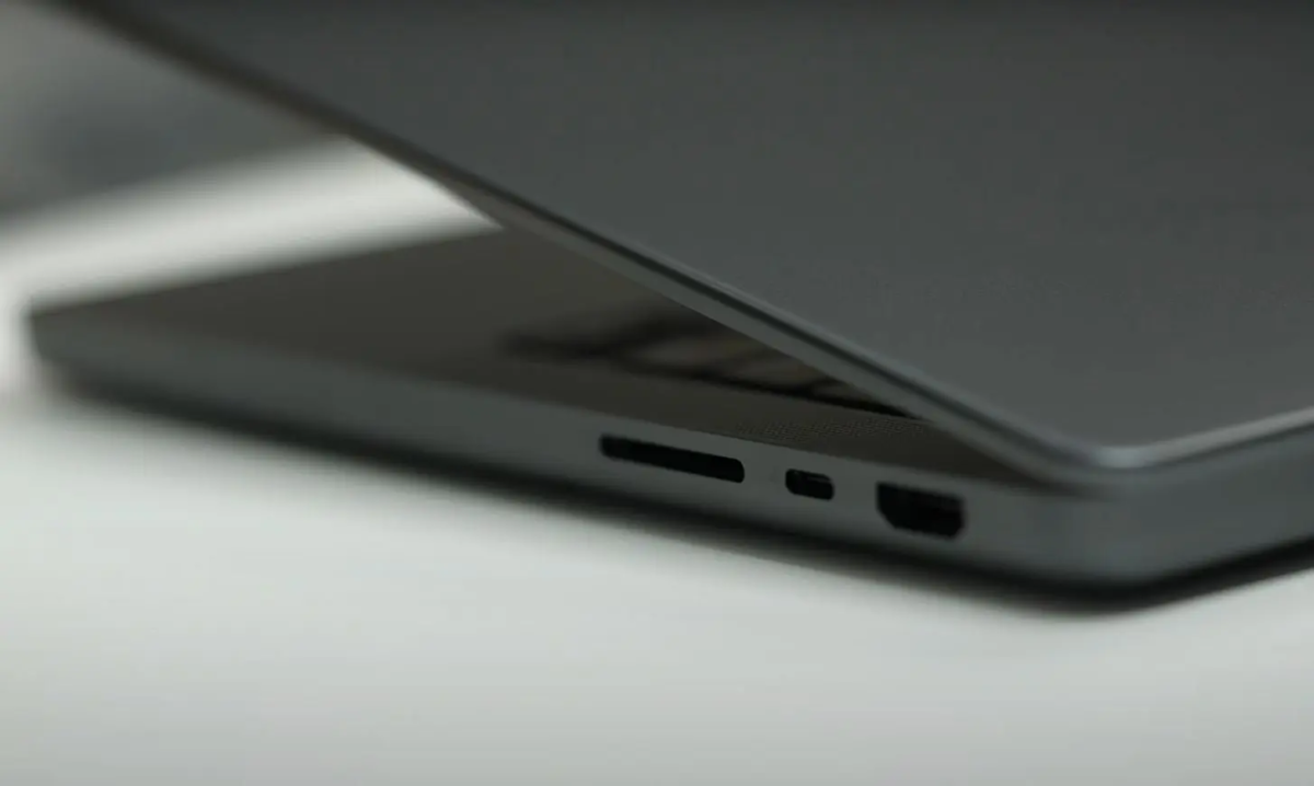 macbook pro m4 oficial