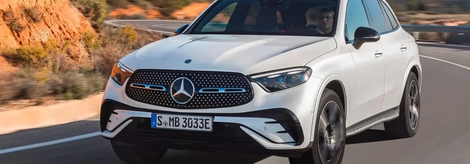 mercedes-benz-glc-300-amg-line-2025