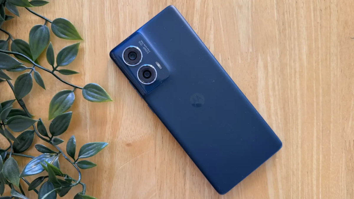 motorola edge 50 fusion android 15