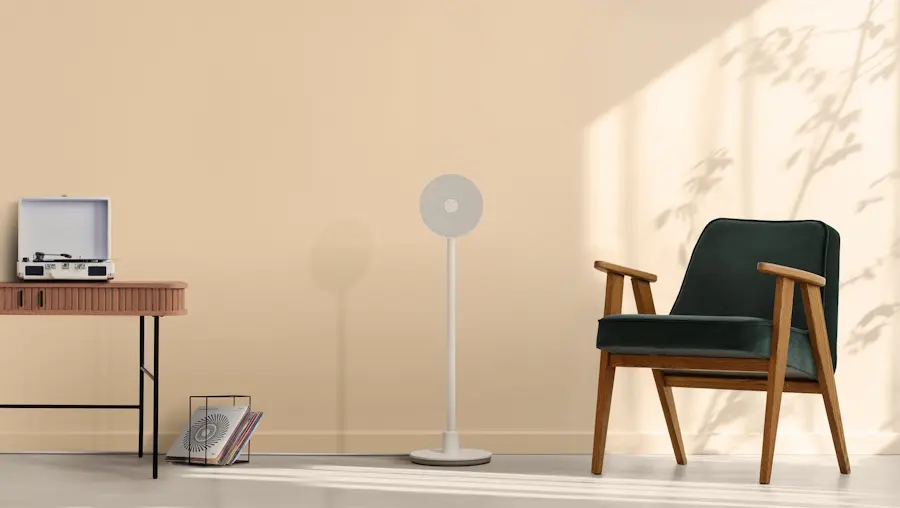 CES 2025: LG lança luminária PF600U que também funciona como projetor e speaker luminaria projetor da lg