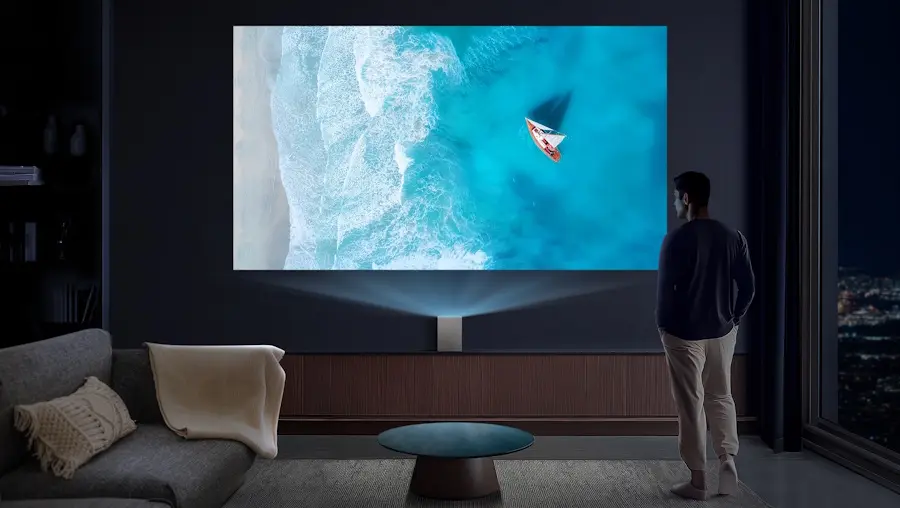 CES 2025: LG lança luminária PF600U que também funciona como projetor e speaker projetor cinebeam s pu615u