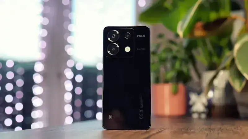 Xiaomi em 2025: veja os 7 melhores celulares custo-benefício da marca poco-x6-preto