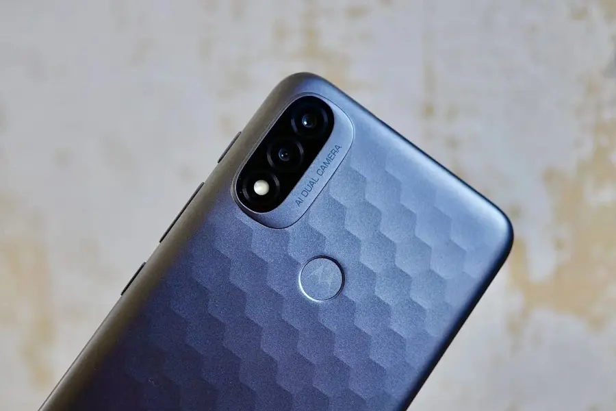 Top 5 celulares baratos para comprar em maio: todos abaixo de R$ 500 moto e20 baratinho