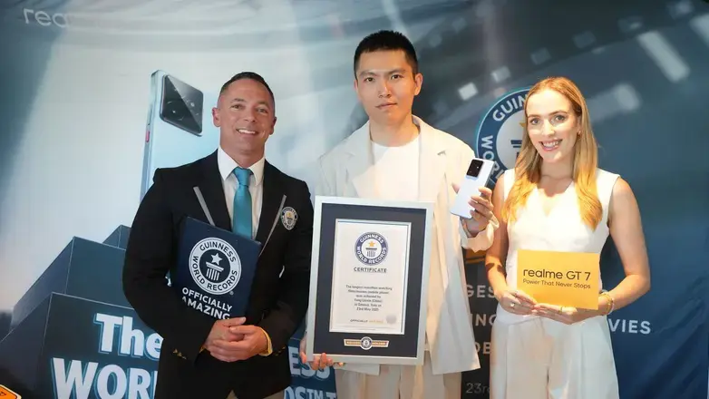 Mais de 24h de reprodução: realme GT 7 quebra recorde mundial no Guinness World Records realme gt 7 oficial